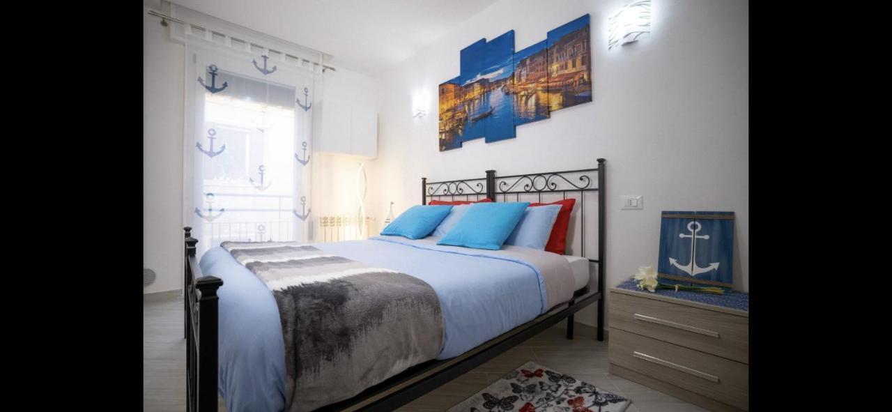 Appartamento 3 Camere Da Letto - Holiday House 2 Veneţia Exterior foto