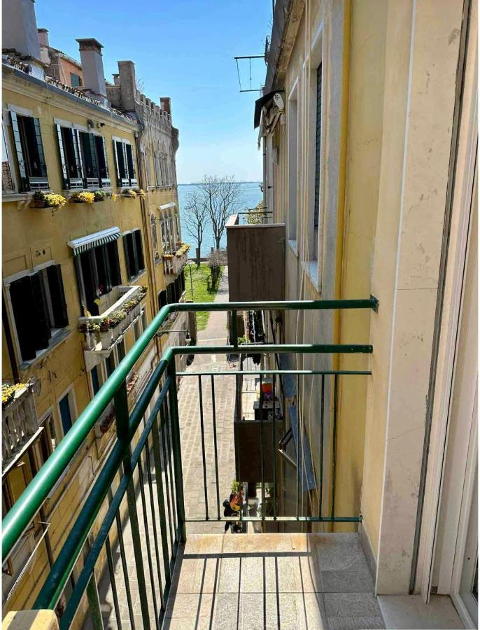 Appartamento 3 Camere Da Letto - Holiday House 2 Veneţia Exterior foto